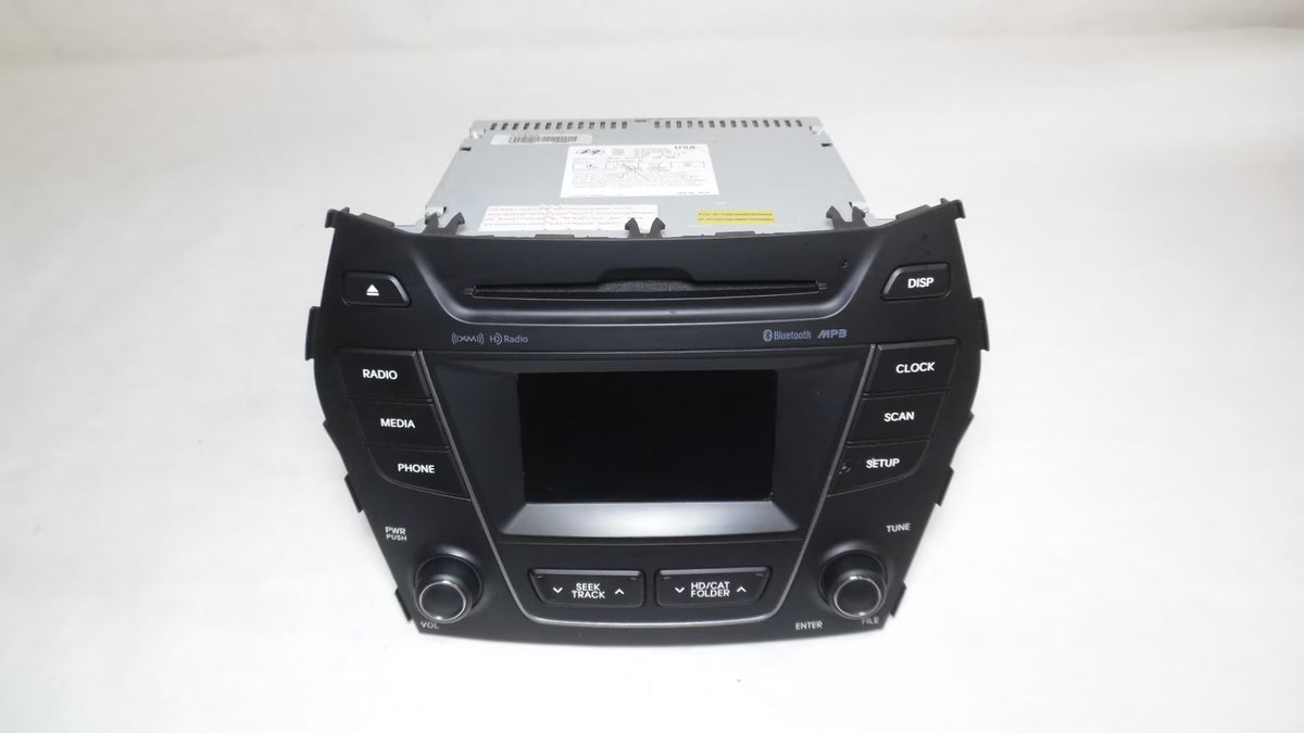 CD Player Radio Media Receiver with Display OEM V868273