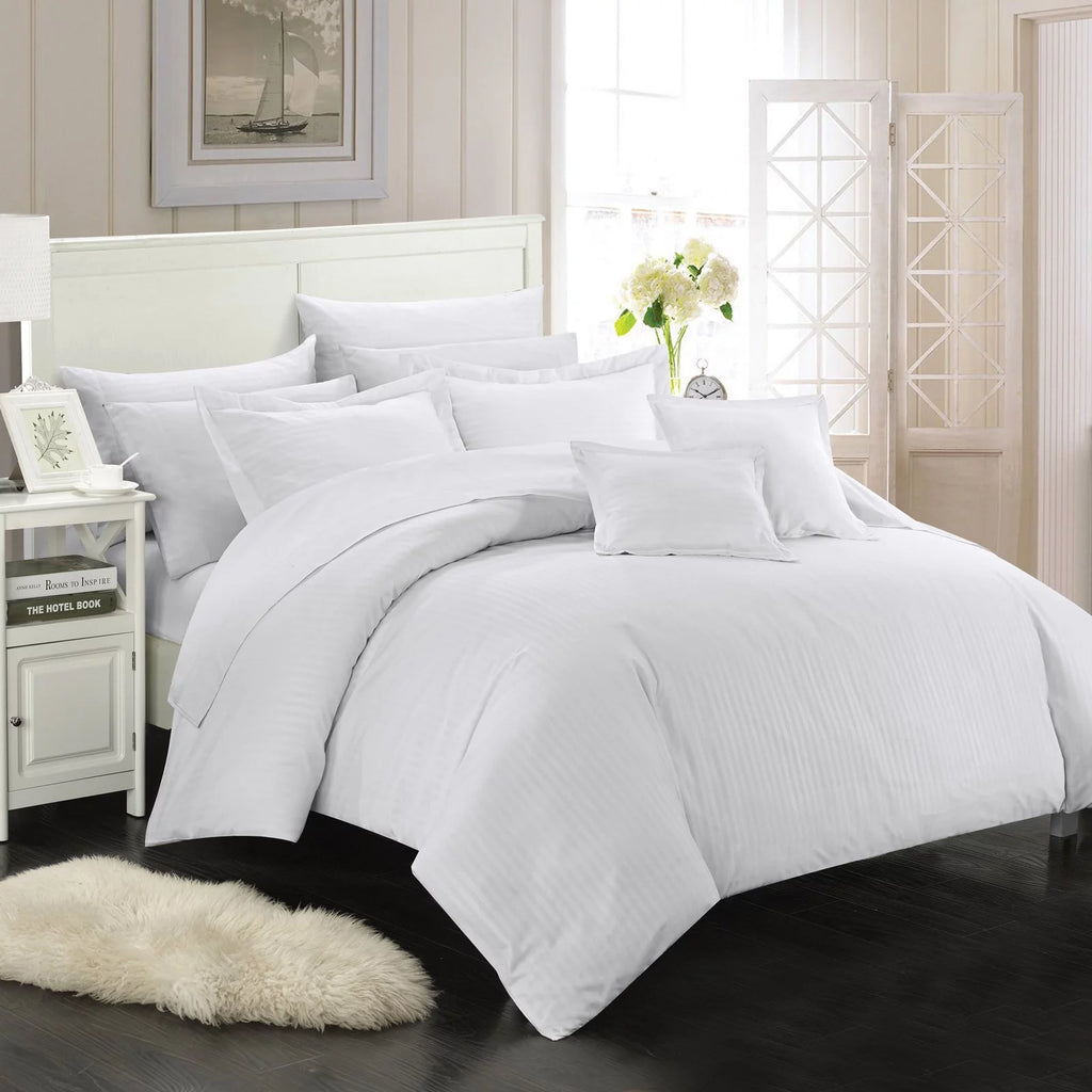 White 7-Piece Comforter Set D620824