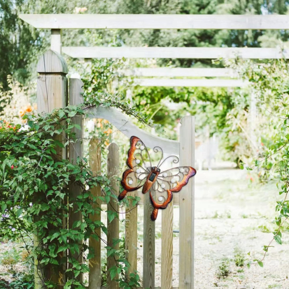 Solar Metal Butterfly Garden Wall Art with Solar Light R738077