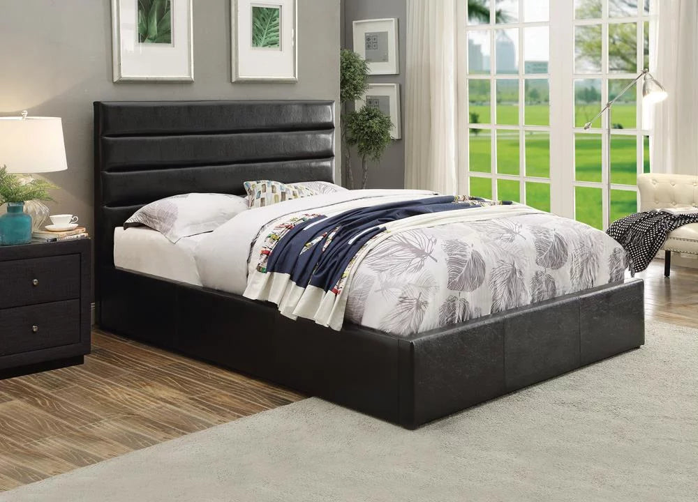 Upholstered Eastern King Bed I97924