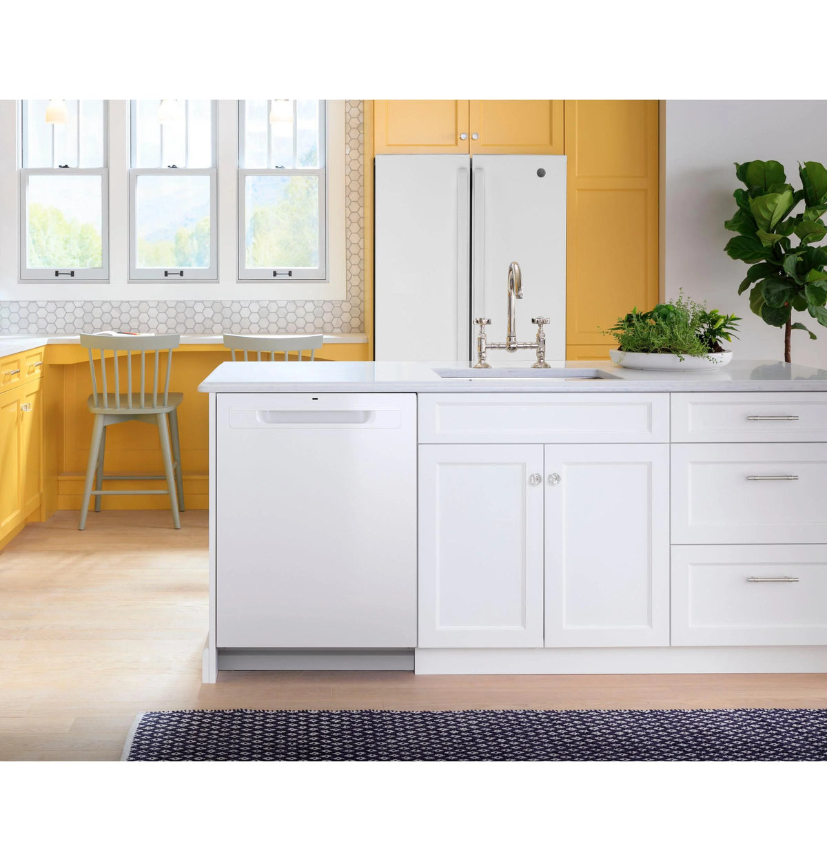 Top Control Plastic Interior Dishwasher S578
