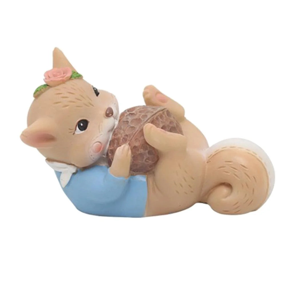 Walnut Mini Resin Squirrel Figures Hand-painted Ornament G81025