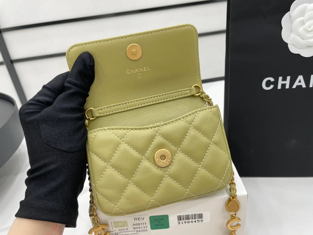 Green Mini Flap Bag D652