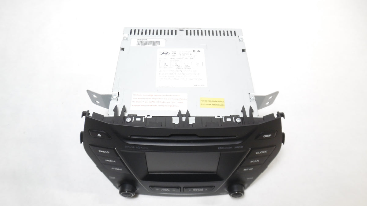 CD Player Radio Media Receiver with Display OEM V868273