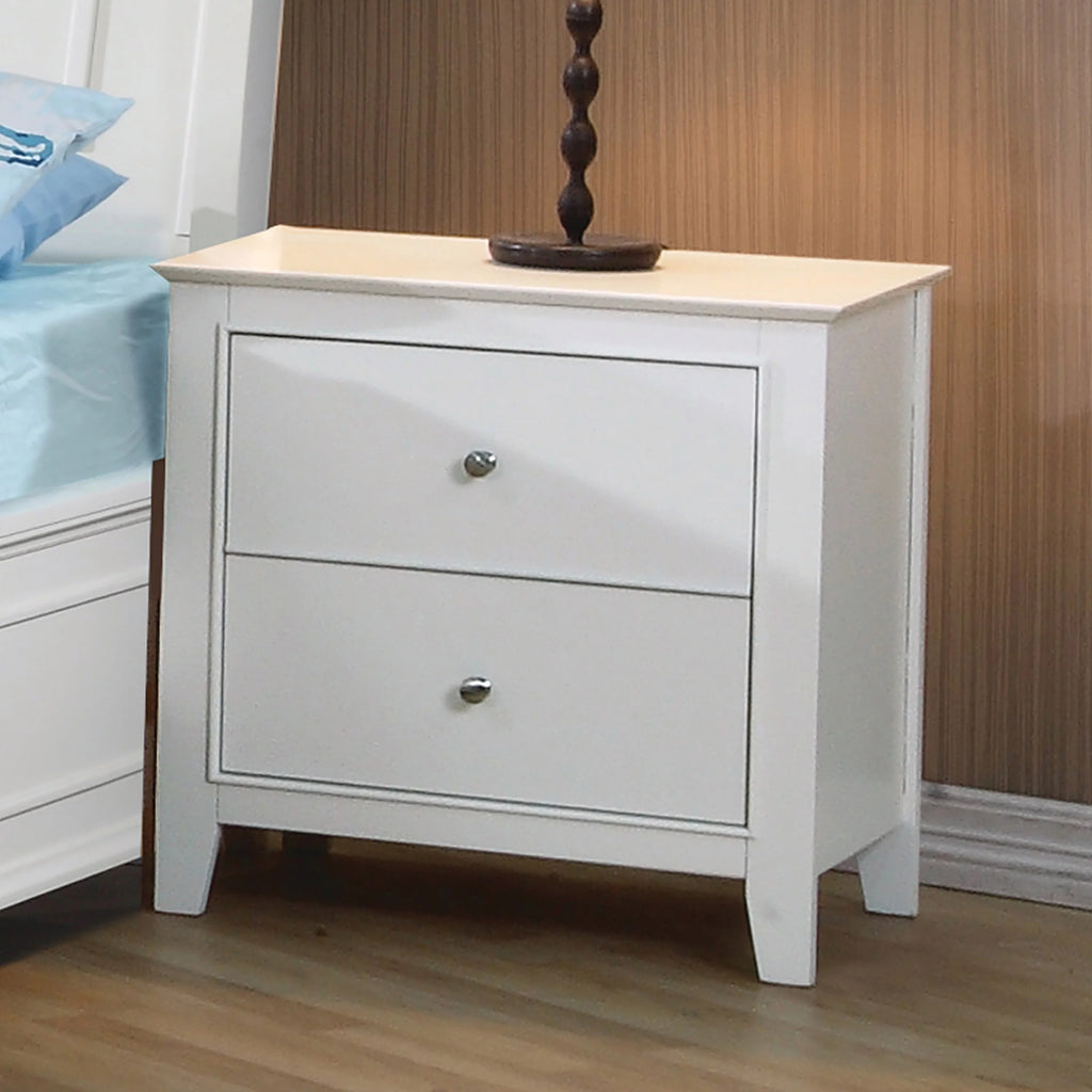 Buttermilk Storage Bedroom Set with Sleigh Headboard B82757