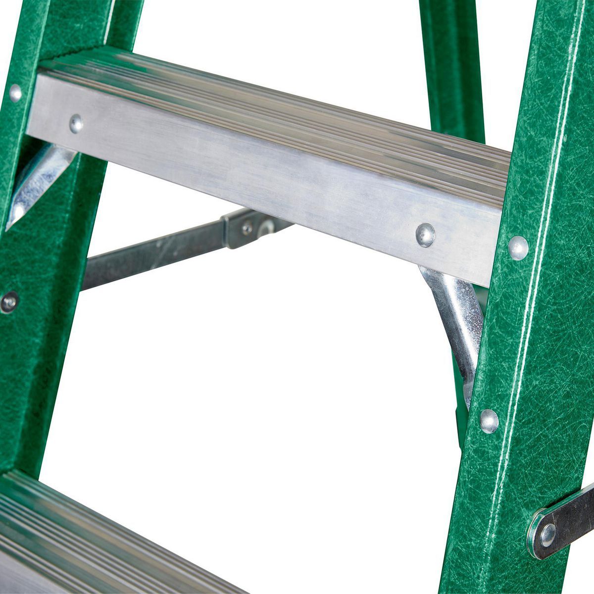 6 ft. Fiberglass Stepladder P993