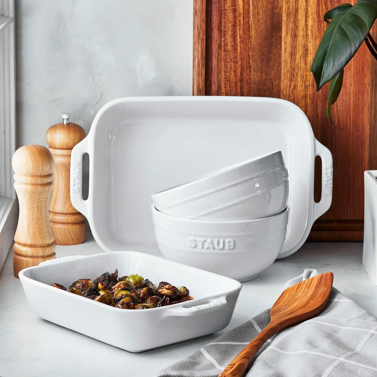 4-Piece Ceramic Baker's Set R9552
