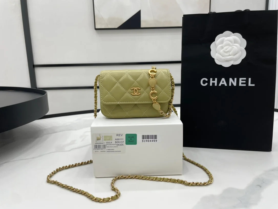Green Mini Flap Bag D652