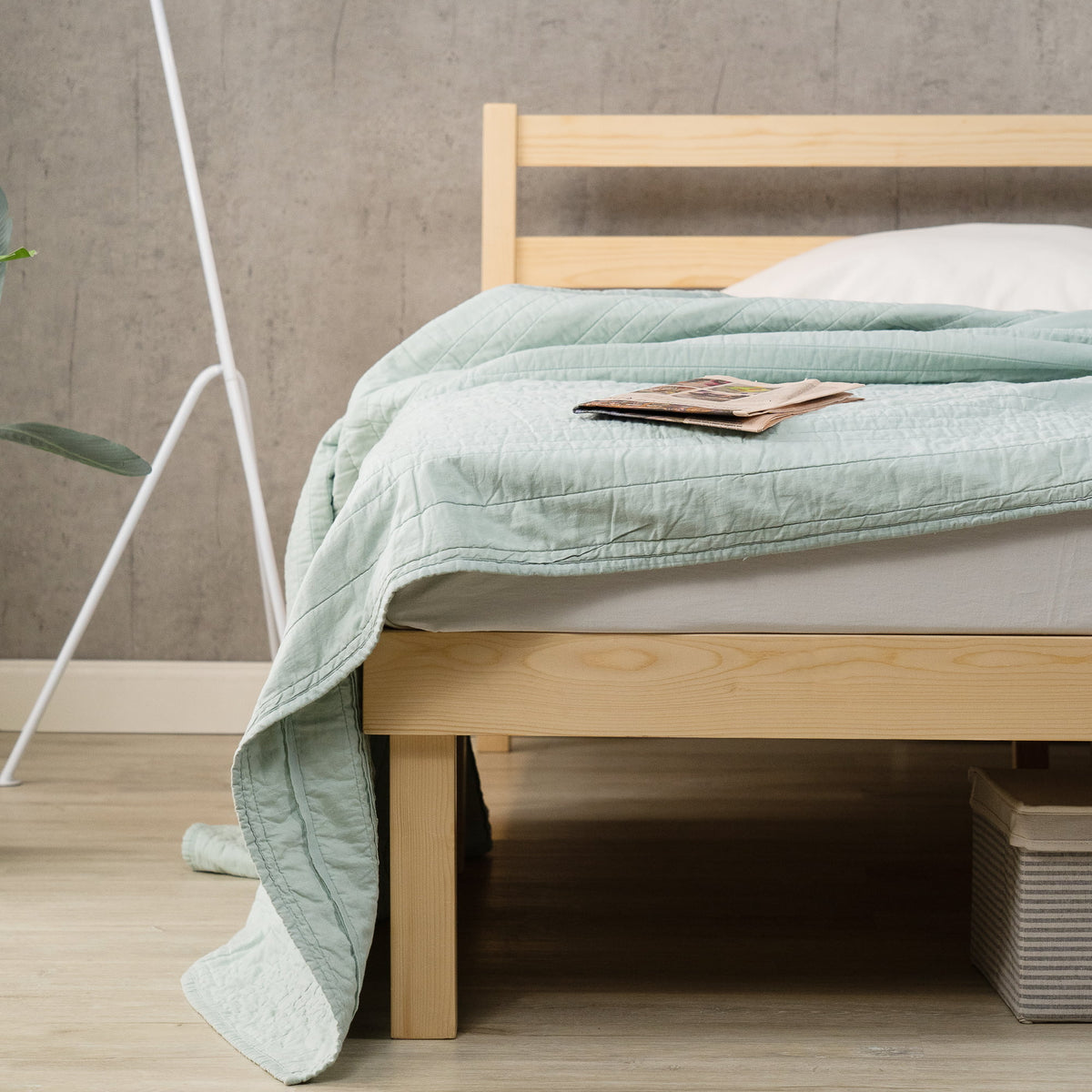 King Wood Platform Bed Frame with Headboard J90711
