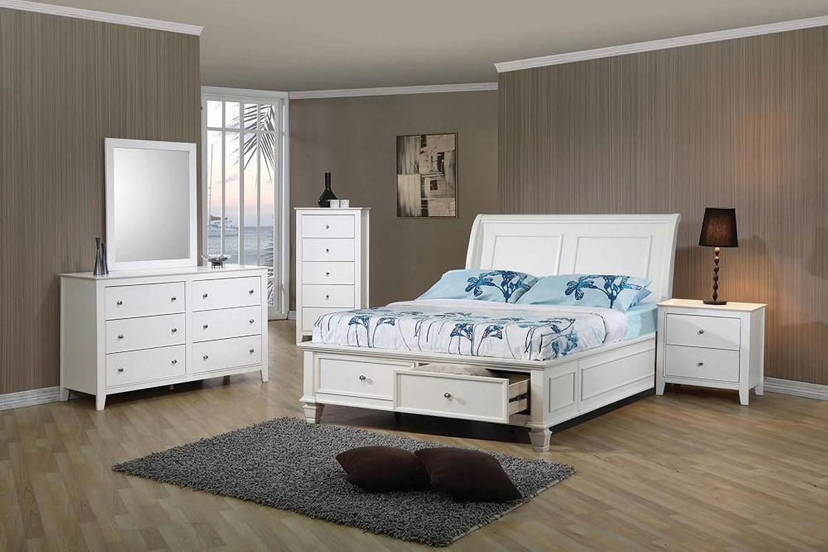 Buttermilk Storage Bedroom Set with Sleigh Headboard B82757