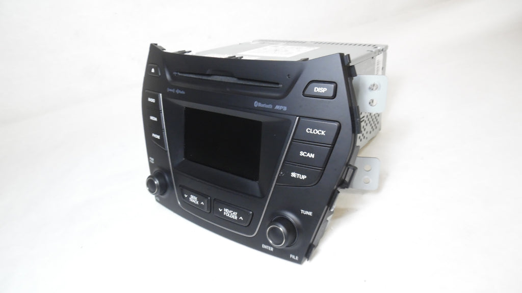 CD Player Radio Media Receiver with Display OEM V868273